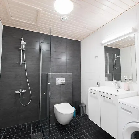 Forenom Serviced Neilikkatie Apartment