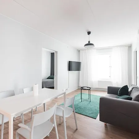 Forenom Serviced Neilikkatie Apartment