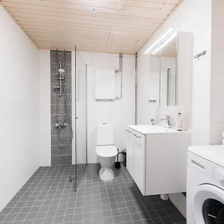 Forenom Serviced Neilikkatie Apartment *